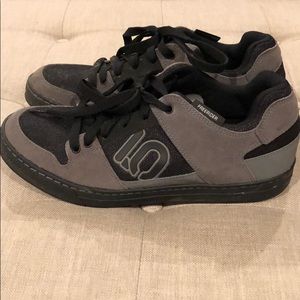 Five Ten Mountain Biking Shoes.  Men’s size 10.5